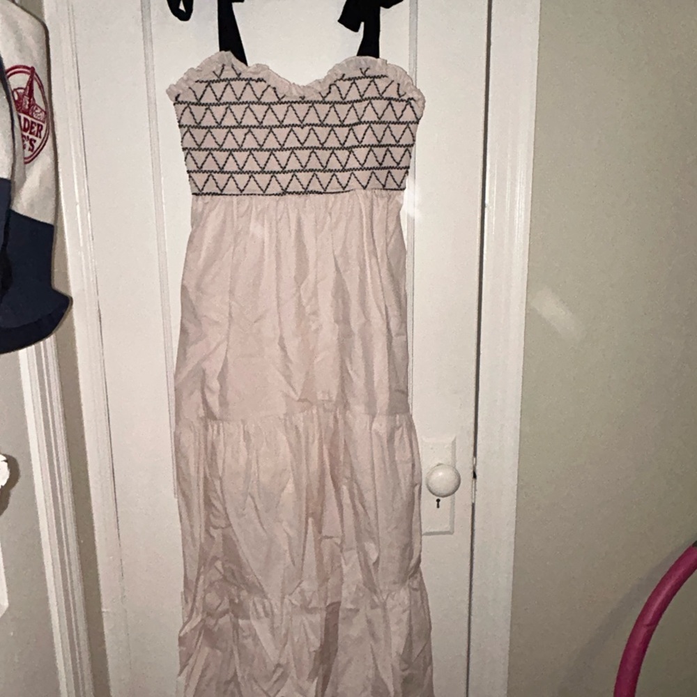 Francesca's Collections Black and Cream Maxi Dress